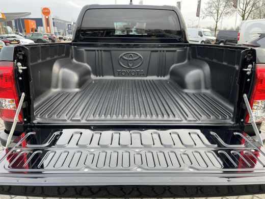 Toyota Hilux 2.4 D-4D Xtra Cab Professional Premium | BPM VRIJ | Uit voorraad leverbaar! | ActivLease financial lease
