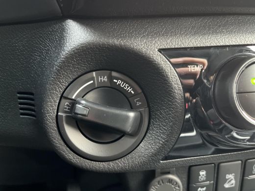 Toyota Hilux 2.4 D-4D Xtra Cab Professional Premium | BPM VRIJ | Uit voorraad leverbaar! | ActivLease financial lease