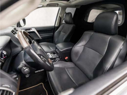 Toyota Land Cruiser 2.8 D-4D-F Executive Full Options Automaat (SCHUIFDAK, 1e EIGENAAR, DEALER ONDERHOUDEN, STANDKACH... ActivLease financial lease