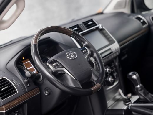 Toyota Land Cruiser 2.8 D-4D-F Executive Full Options Automaat (SCHUIFDAK, 1e EIGENAAR, DEALER ONDERHOUDEN, STANDKACH... ActivLease financial lease