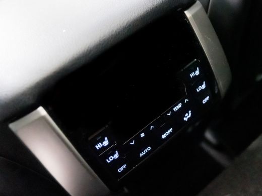 Toyota Land Cruiser 2.8 D-4D-F Executive Full Options Automaat (SCHUIFDAK, 1e EIGENAAR, DEALER ONDERHOUDEN, STANDKACH... ActivLease financial lease
