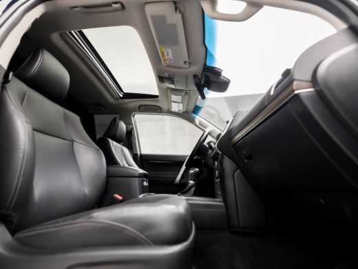 Toyota Land Cruiser 2.8 D-4D-F Executive Full Options Automaat (SCHUIFDAK, 1e EIGENAAR, DEALER ONDERHOUDEN, STANDKACH... ActivLease financial lease