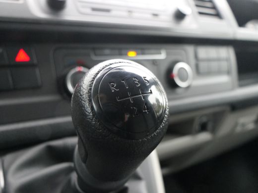 Volkswagen Transporter 2.0 TDI L1H1 Trendline | Trekhaak | Cruise Control | Achterklep | Zij-Schuifdeur | Trekhaak | Cru... ActivLease financial lease