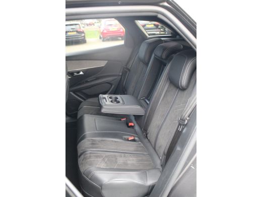 Peugeot 3008 Peugeot 1.6 225PK GT Black Pack HYbrid | Adaptieve C. | 360 Cam | Massage | Focal Audio | LMV 19"... ActivLease financial lease