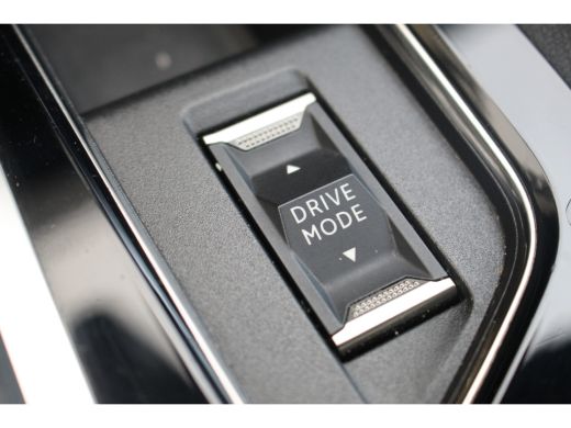 Peugeot 3008 Peugeot 1.6 225PK GT Black Pack HYbrid | Adaptieve C. | 360 Cam | Massage | Focal Audio | LMV 19"... ActivLease financial lease