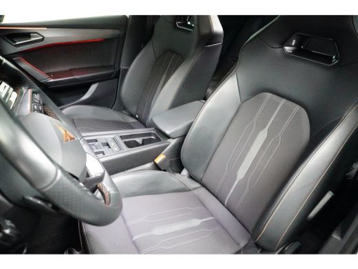 Seat Leon Sportstourer 1.4 e-Hybrid 204PK DSG-6 Black Edition | 19 INCH | FULL LED ActivLease financial lease