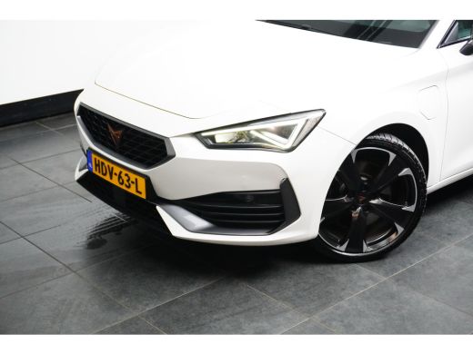 Seat Leon Sportstourer 1.4 e-Hybrid 204PK DSG-6 Black Edition | 19 INCH | FULL LED ActivLease financial lease