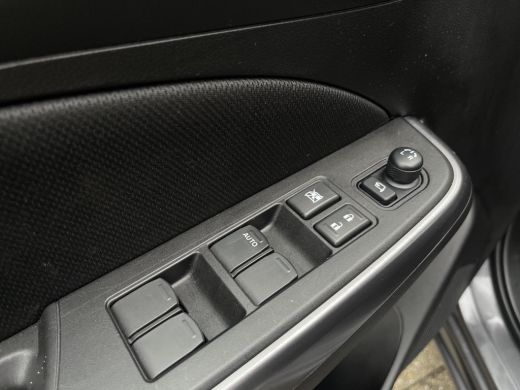 Suzuki Swift 1.2 Style Smart Hybrid Climate Control | Adaptieve Cruise Control | Stoelverwarming | Navigatiesy... ActivLease financial lease