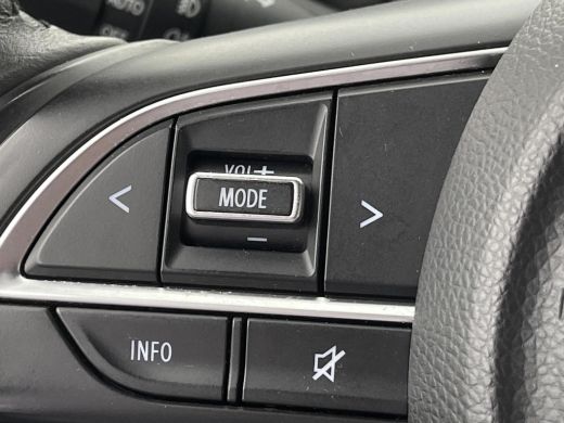 Suzuki Swift 1.2 Style Smart Hybrid Climate Control | Adaptieve Cruise Control | Stoelverwarming | Navigatiesy... ActivLease financial lease