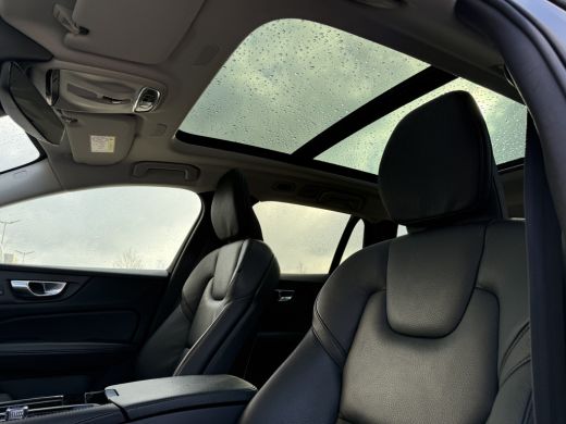 Volvo  V60 Volvo T6 Recharge AWD Inscription | Achteruitrijcamera | Apple Carplay/Android Auto|telefooninteg... ActivLease financial lease