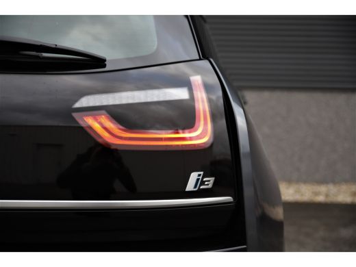 BMW i3 Executive 120Ah 42 kWh Harman Kardon/ Carplay/ W.pomp/3-Fase ActivLease financial lease