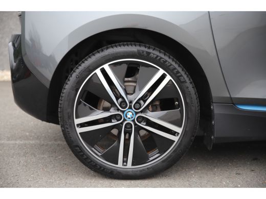 BMW i3 Executive 120Ah 42 kWh Harman Kardon/ Carplay/ W.pomp/3-Fase ActivLease financial lease