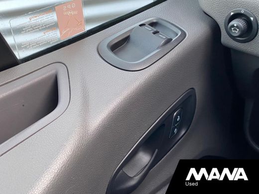 Ford Transit 2.0TDCI L2H2 Airco Sidebars Navi Sensoren Multifunctioneel stuurwiel Bluetooth ActivLease financial lease