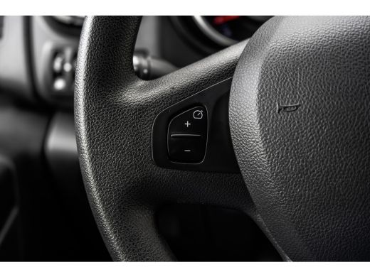 Nissan NV300 **2.0 dCi L2H1 | Euro 6 | 120 PK | Cruise | A/C | Trekhaak** ActivLease financial lease