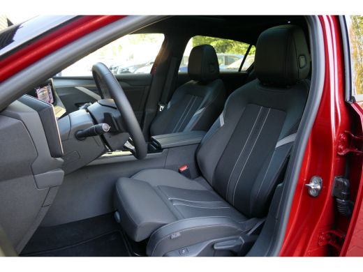 Opel Astra Opel1.6 HYBRID 180PK GS LEVEL 4 AUTOMAAT / NAVI / CLIMA / PDC / CAMERA V+A / 17" LMV / PANO.DAK /... ActivLease financial lease