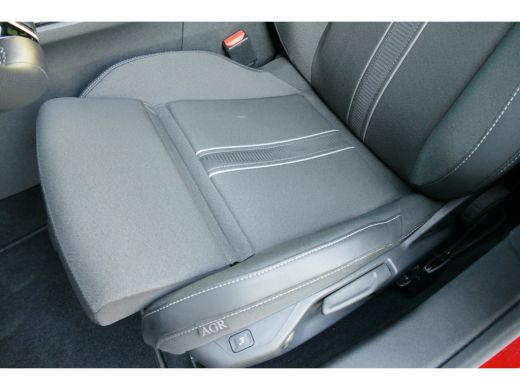Opel Astra Opel1.6 HYBRID 180PK GS LEVEL 4 AUTOMAAT / NAVI / CLIMA / PDC / CAMERA V+A / 17" LMV / PANO.DAK /... ActivLease financial lease
