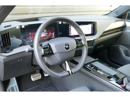 Opel Astra Opel1.6 HYBRID 180PK GS LEVEL 4 AUTOMAAT / NAVI / CLIMA / PDC / CAMERA V+A / 17" LMV / PANO.DAK /... ActivLease financial lease