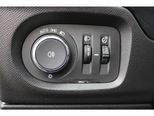 Opel Corsa Opel 1.2 Turbo 100pk Elegance / Navigatie / Draadloos telefoonlader / Parkeersensoren / Carplay /... ActivLease financial lease