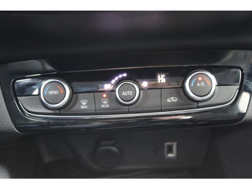 Opel Corsa Opel 1.2 Turbo 100pk Elegance / Navigatie / Draadloos telefoonlader / Parkeersensoren / Carplay /... ActivLease financial lease