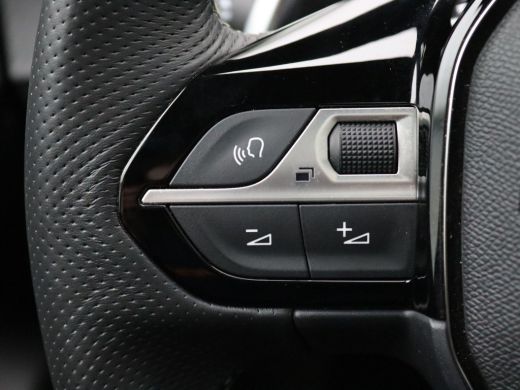 Peugeot 2008 1.2 Hybrid 136PK GT Aut. Pano-Schuifdak, Adaptieve Cruise Control, 360gr. Camera, Keyless, Side A... ActivLease financial lease