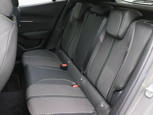 Peugeot 2008 1.2 Hybrid 136PK GT Aut. Pano-Schuifdak, Adaptieve Cruise Control, 360gr. Camera, Keyless, Side A... ActivLease financial lease