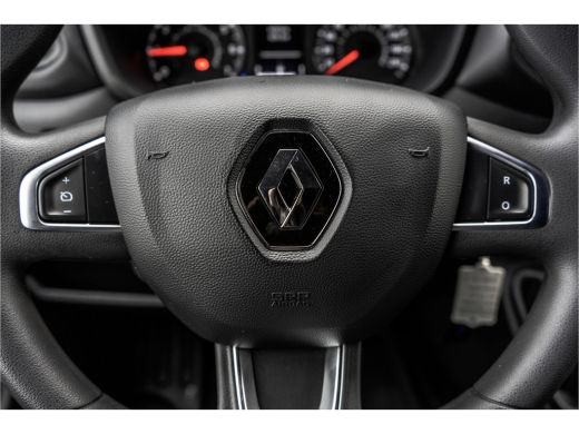 Renault Master 2.3 dCi L2H2 | Euro 6 | 136 PK | Cruise | Airco | Navigatie | LED ActivLease financial lease