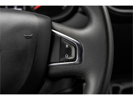 Renault Master 2.3 dCi L2H2 | Euro 6 | 136 PK | Cruise | Airco | Navigatie | LED ActivLease financial lease