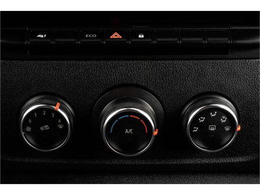 Renault Master 2.3 dCi L2H2 | Euro 6 | 136 PK | Cruise | Airco | Navigatie | LED ActivLease financial lease