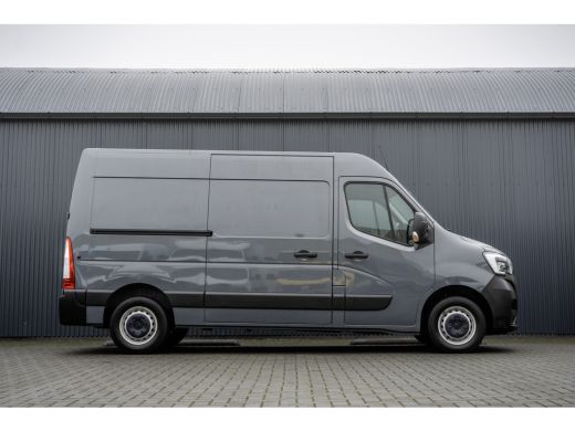 Renault Master 2.3 dCi L2H2 | Euro 6 | 136 PK | Cruise | Airco | Navigatie | LED ActivLease financial lease