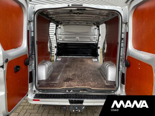 Renault Trafic 2.0 dCi 145PK T29 L2H1 LED LM velgen 2X schuif Sidesteps Trekhaak Sensoren Navi Car-Play Bluetooth ActivLease financial lease