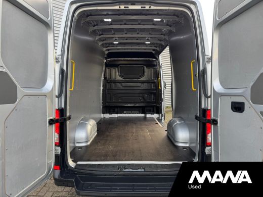 Volkswagen Crafter 30 2.0 TDI L3H3 180PK LED Automaat LM velgen Camera Sensoren ACC Massagestoel Parkeerhulp ActivLease financial lease