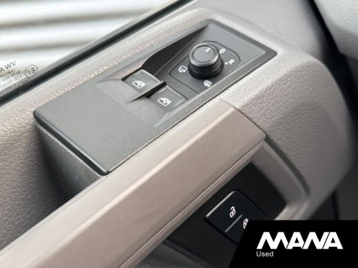 Volkswagen Crafter 30 2.0 TDI L3H3 180PK LED Automaat LM velgen Camera Sensoren ACC Massagestoel Parkeerhulp ActivLease financial lease