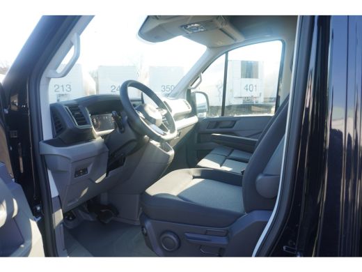 Volkswagen Crafter 30 2.0 TDI L3H3 Highline 30 2.0 TDI 140PK Aut, L3H3 Highline, Bijrijdersbank, LED Koplampen, Navi... ActivLease financial lease