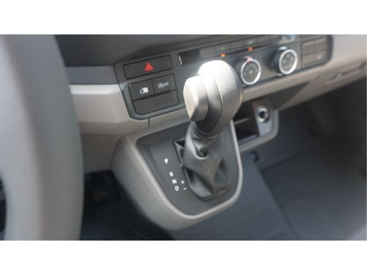 Volkswagen Crafter 30 2.0 TDI L3H3 Trendline 30 2.0 TDI 140PK Aut, L3H3 Trendline, Bijrijdersbank, App Connect, Acht... ActivLease financial lease