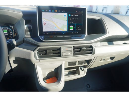 Volkswagen Crafter 35 2.0 TDI L4H3 Highline 35 2.0 TDI L4H3 Highline 140 pk Aut., Airco, Vierseizoensbanden, Navigat... ActivLease financial lease