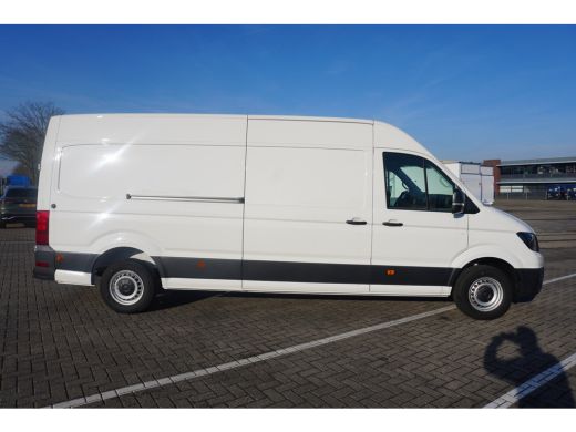 Volkswagen Crafter 35 2.0 TDI L4H3 Highline 35 2.0 TDI L4H3 Highline 140 pk Aut., Airco, Vierseizoensbanden, Navigat... ActivLease financial lease