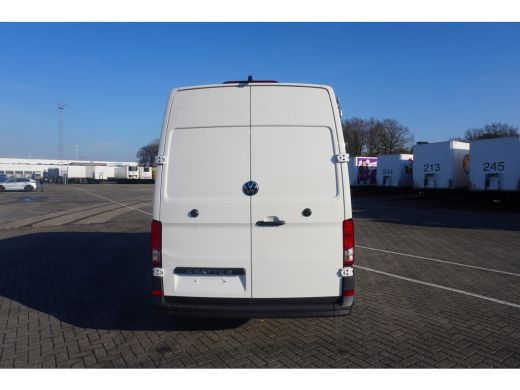 Volkswagen Crafter 35 2.0 TDI L4H3 Highline 35 2.0 TDI L4H3 Highline 140 pk Aut., Airco, Vierseizoensbanden, Navigat... ActivLease financial lease