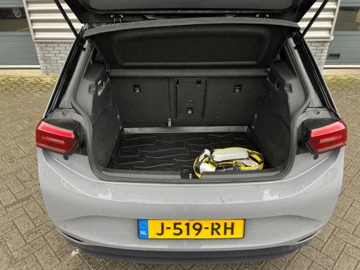 Volkswagen ID.3 204 pk First Plus 58 kWh | Achteruitrijcamera | Navigatie | Stoelverwarming | ActivLease financial lease