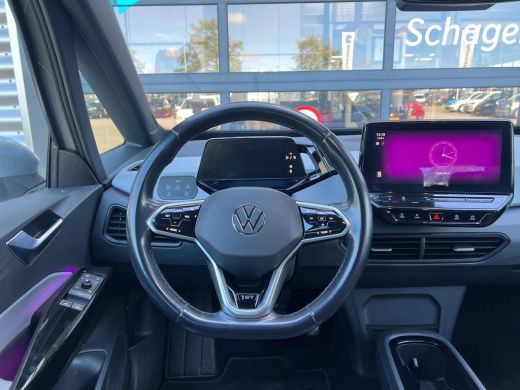 Volkswagen ID.3 204 pk First Plus 58 kWh | Achteruitrijcamera | Navigatie | Stoelverwarming | ActivLease financial lease