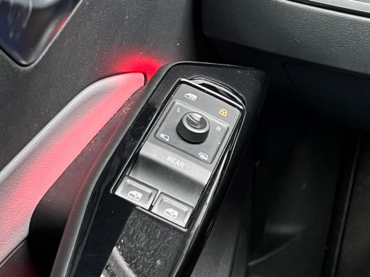 Volkswagen ID.3 204 pk First Plus 58 kWh | Achteruitrijcamera | Navigatie | Stoelverwarming | ActivLease financial lease