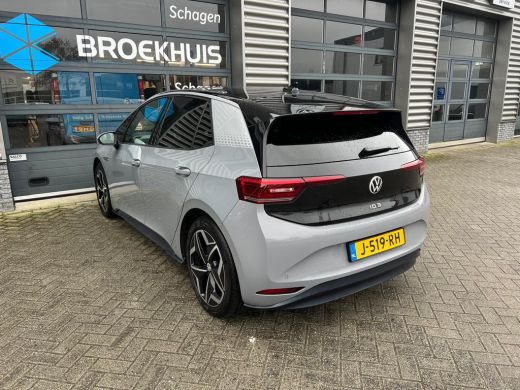 Volkswagen ID.3 204 pk First Plus 58 kWh | Achteruitrijcamera | Navigatie | Stoelverwarming | ActivLease financial lease