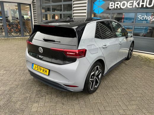 Volkswagen ID.3 204 pk First Plus 58 kWh | Achteruitrijcamera | Navigatie | Stoelverwarming | ActivLease financial lease