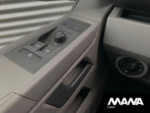 Volkswagen Transporter 2.0TDI L2H1 DC Dubbel Cabine Airco 12V Trekhaak Sensoren Voorruit-Verwarming Cruise Passagierssto... ActivLease financial lease