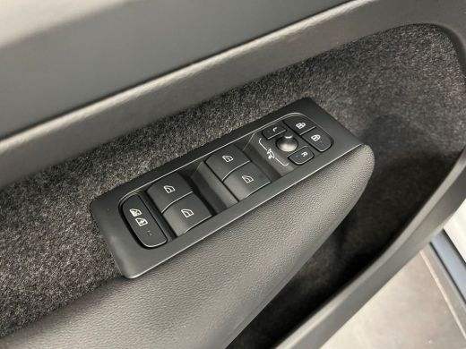Volvo  C40 Volvo Recharge Plus 69 kWh | Achterspoiler | Achterspoiler | Achteruitrijcamera ActivLease financial lease