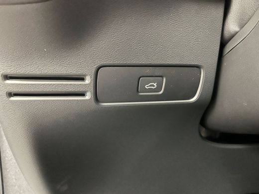 Volvo  C40 Volvo Recharge Plus 69 kWh | Achterspoiler | Achterspoiler | Achteruitrijcamera ActivLease financial lease