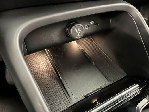 Volvo  C40 Volvo Recharge Plus 69 kWh | Achterspoiler | Achterspoiler | Achteruitrijcamera ActivLease financial lease