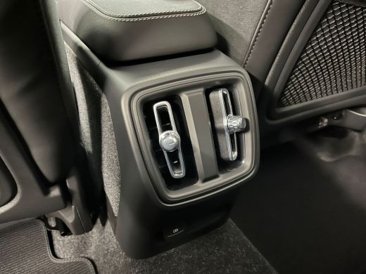Volvo  C40 Volvo Recharge Plus 69 kWh | Achterspoiler | Achterspoiler | Achteruitrijcamera ActivLease financial lease