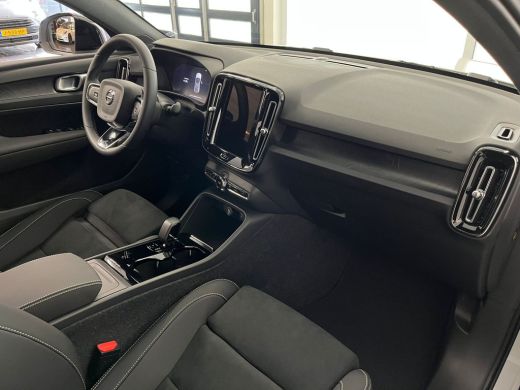 Volvo  C40 Volvo Recharge Plus 69 kWh | Achterspoiler | Achterspoiler | Achteruitrijcamera ActivLease financial lease