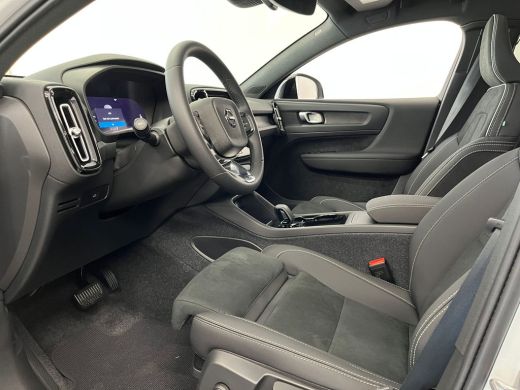 Volvo  C40 Volvo Recharge Plus 69 kWh | Achterspoiler | Achterspoiler | Achteruitrijcamera ActivLease financial lease