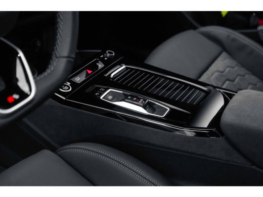 Audi A6 Avant e-tron S edition performance 100 kWh | Panoramadak | Head-up display | Comfortsleutel | Ban... ActivLease financial lease